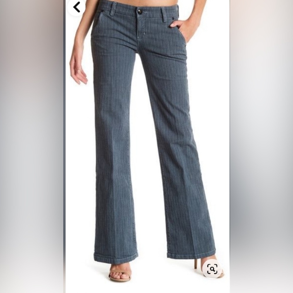 Level 99 Denim stripe flare leg trousers 👖 Sz 28